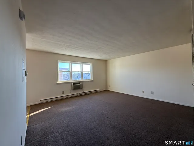 $1,350 | 35 Beers Street, Unit 202, Bridgeport, CT 06606