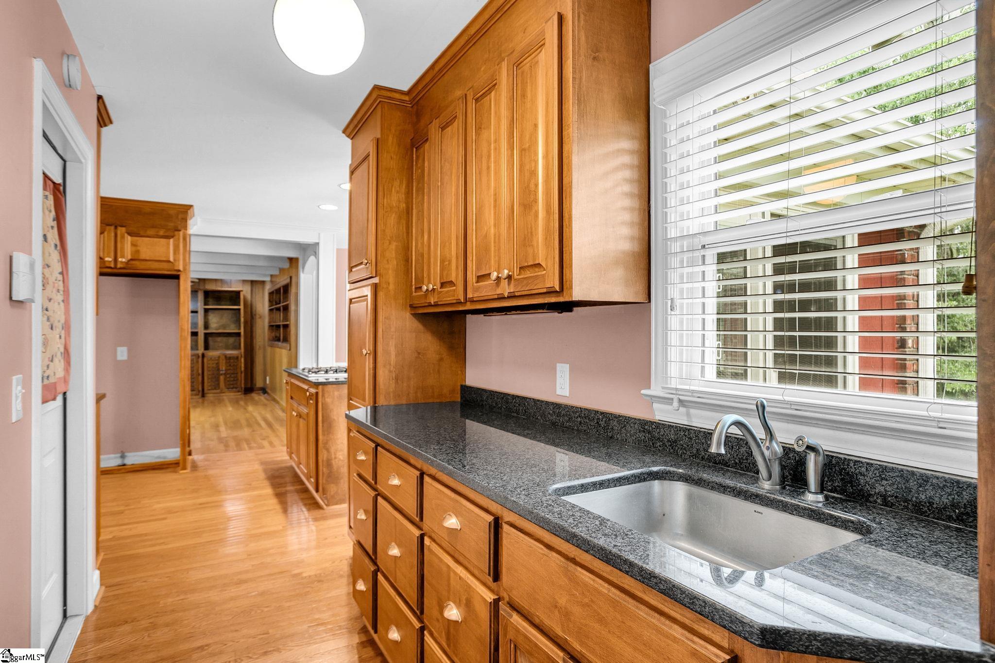 204 Montclair Road Greer, SC 29651 - Photo 30 of 43