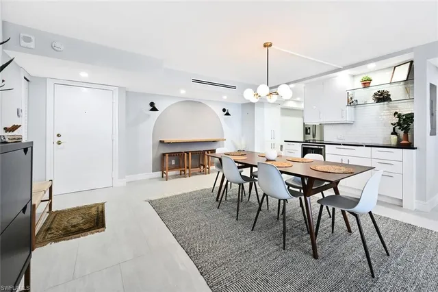 $13,000 | 4001 Gulf Shore Boulevard North, Unit 602, Naples, FL 34103