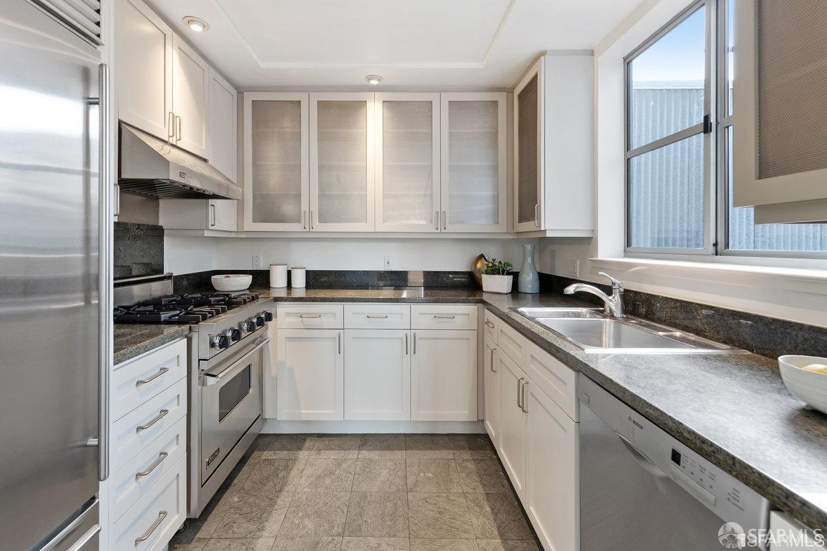 15 Lucerne Street, Unit B San Francisco, CA 94103 - Photo 8 of 31