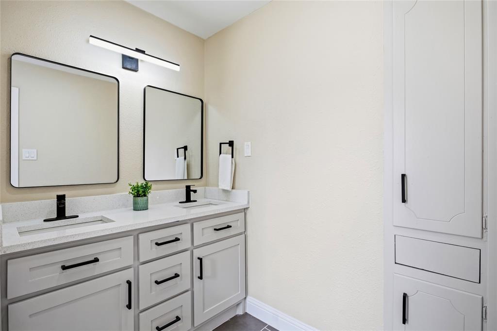 1708 Park Ridge Terrace Arlington, TX 76012 - Photo 17 of 31