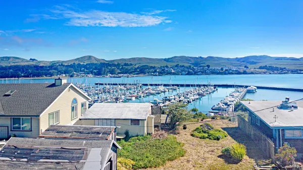 $750,000 | 1924 Bay Flat Road, Bodega Bay, CA 94923