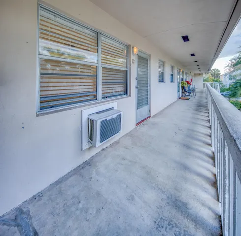 $1,425 | 202 Ocean Breeze, Unit 12, Lake Worth Beach, FL 33460