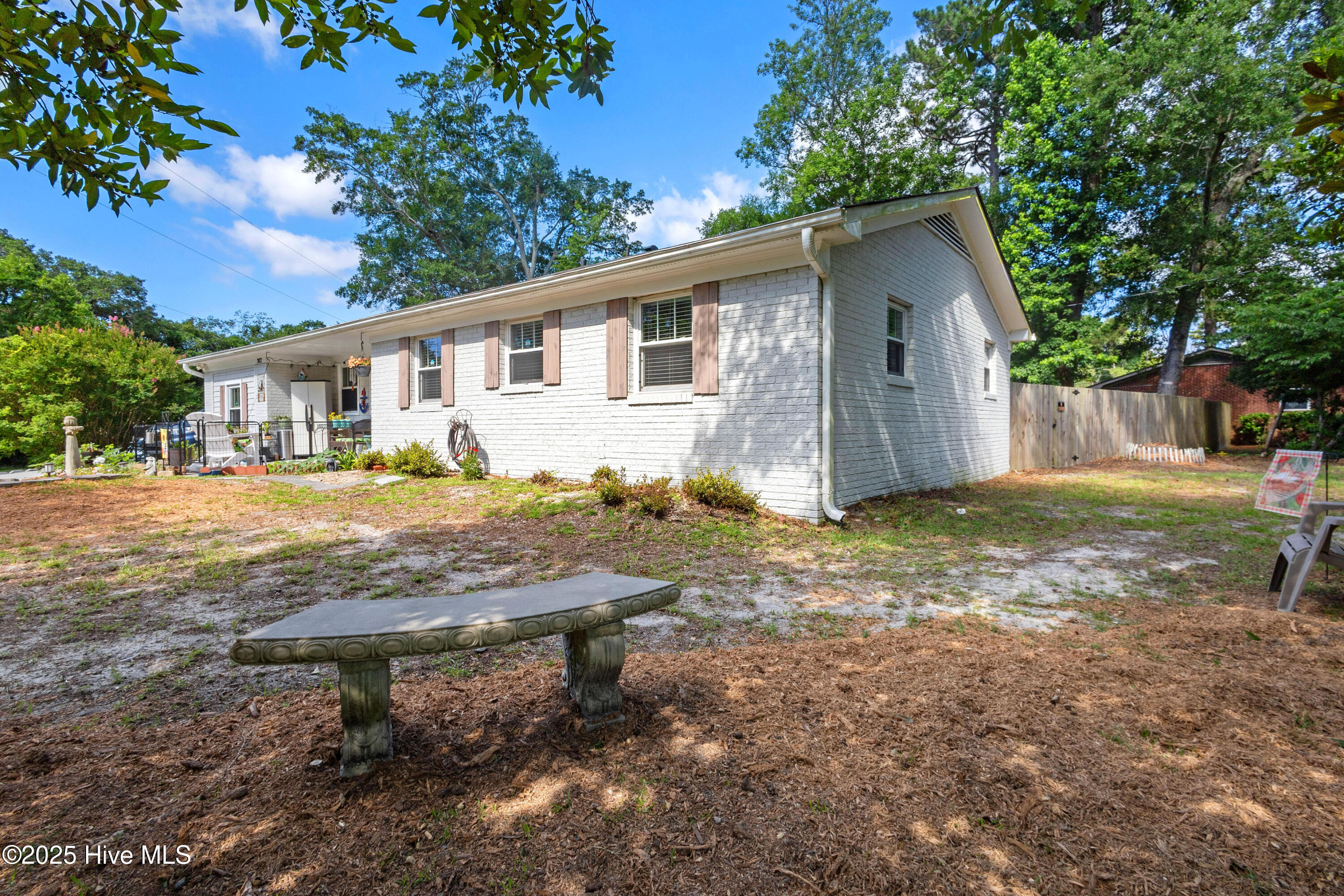 302 Richelieu Road Wilmington, NC 28412 - Photo 3 of 24 3