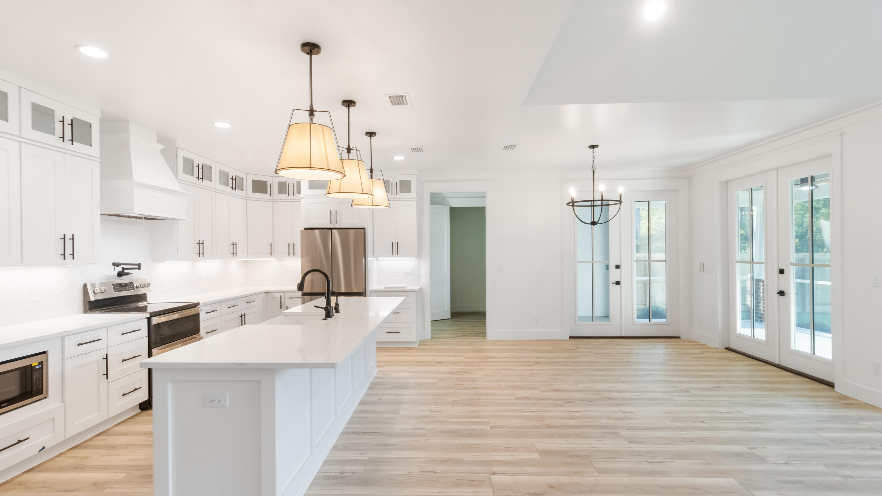 80 Muzzle Street Freeport, FL 32439 - Photo 8 of 71 Kitchen and Dining Area