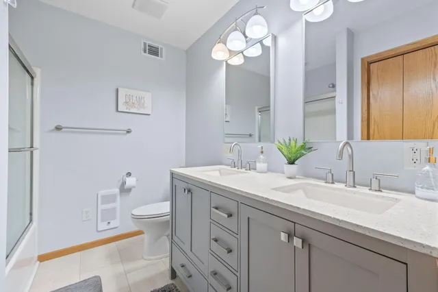 $415,000 | 1289 Sunburst Way Southeast, Hutchinson, MN 55350