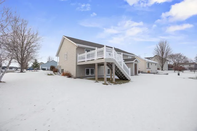 $415,000 | 1289 Sunburst Way Southeast, Hutchinson, MN 55350
