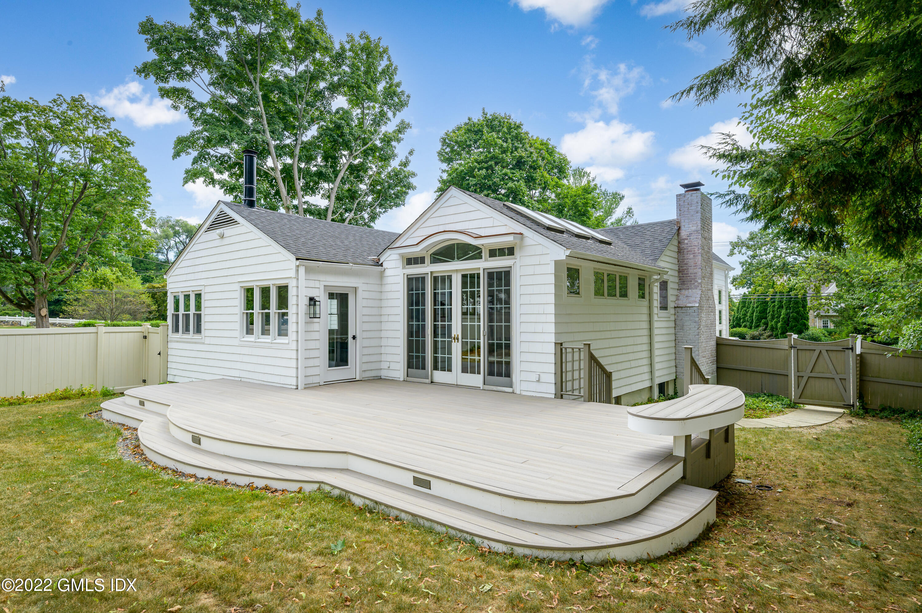 117 Shore Road Old Greenwich, CT 06870 - Photo 33 of 36 12-117ShoreRd_12