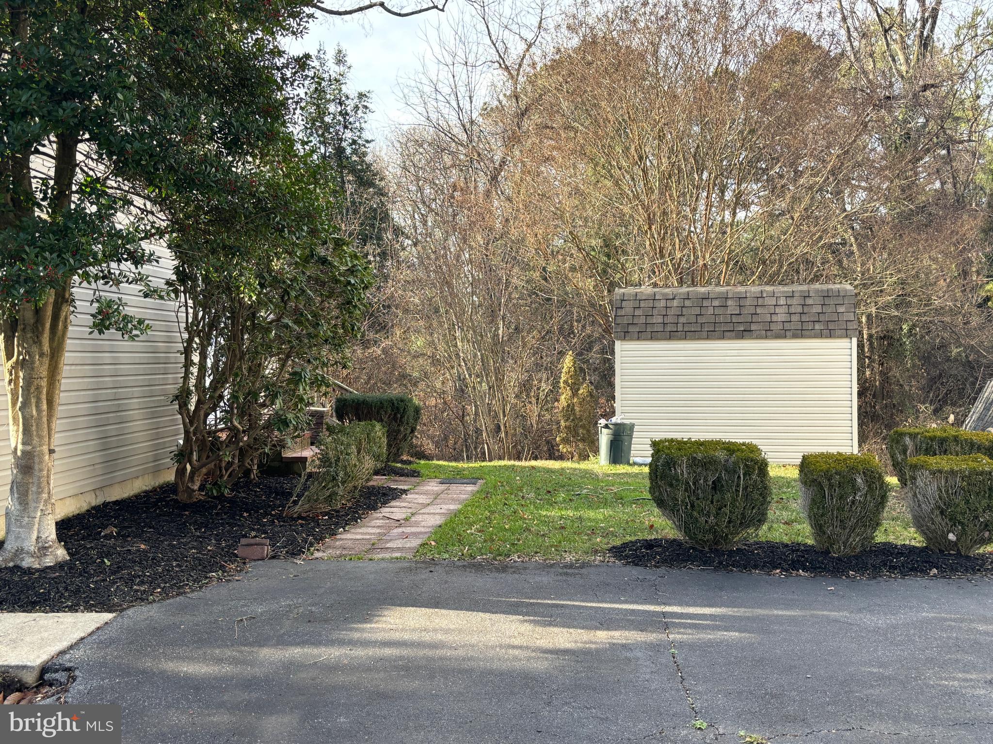 10724 Foreston Road Chestertown, MD 21620 - Photo 2 of 35 Driveway - Side yard
