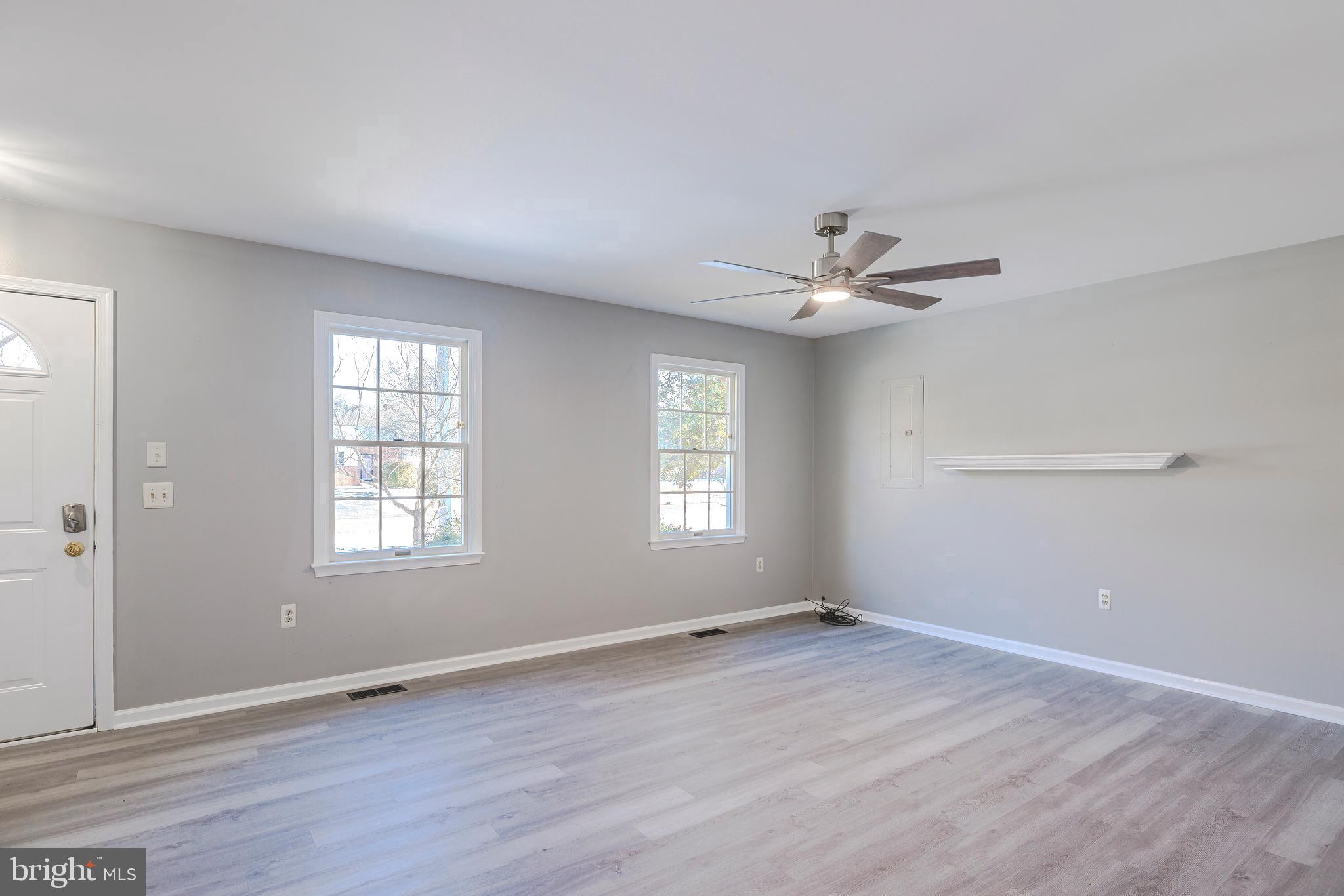 10724 Foreston Road Chestertown, MD 21620 - Photo 7 of 35 Living Room