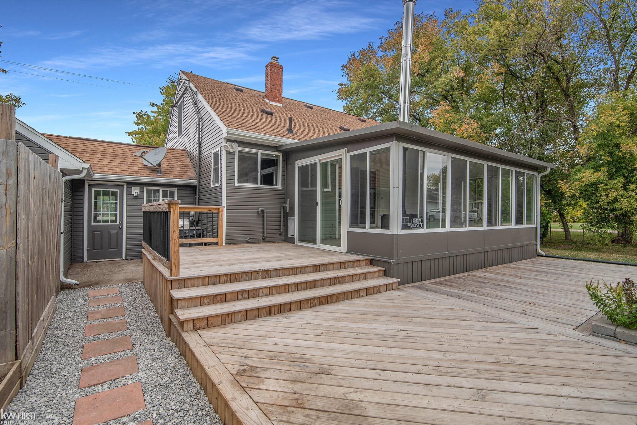 7048 Lapeer Road Davison, MI 48423 - Photo 24 of 36 50092596-23.JPG