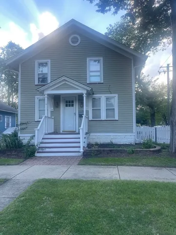 $269,900 | 222 Grand Avenue, Aurora, IL 60506