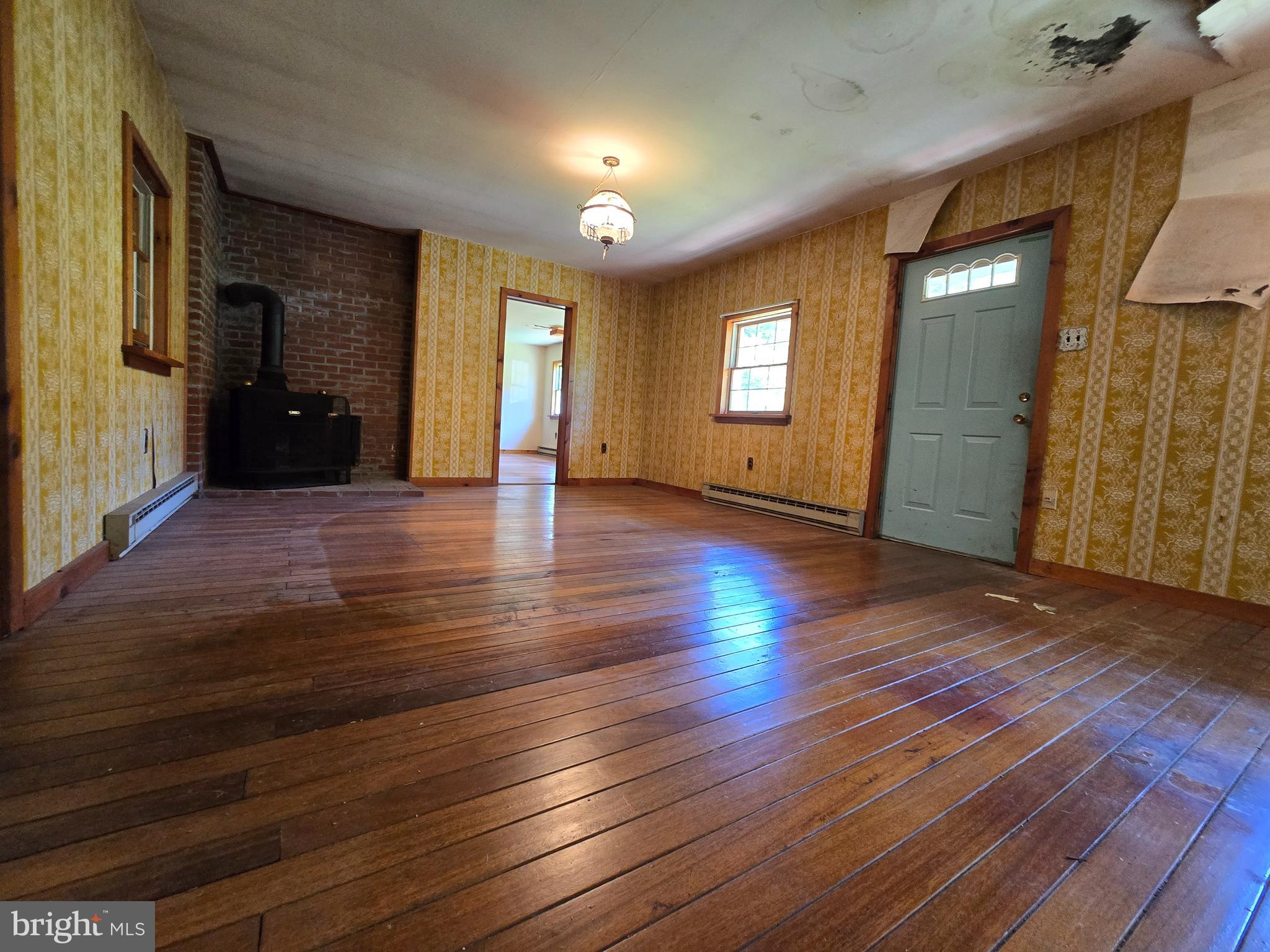 325 North Funk Road Boyertown, PA 19512 - Photo 12 of 30 Living Room
