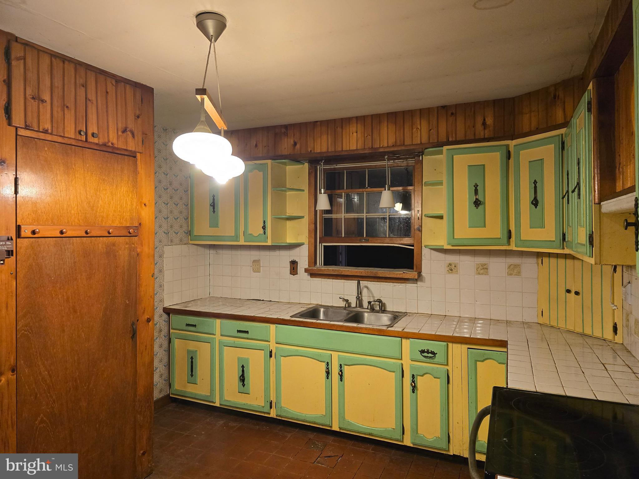 325 North Funk Road Boyertown, PA 19512 - Photo 8 of 30 Kitchen