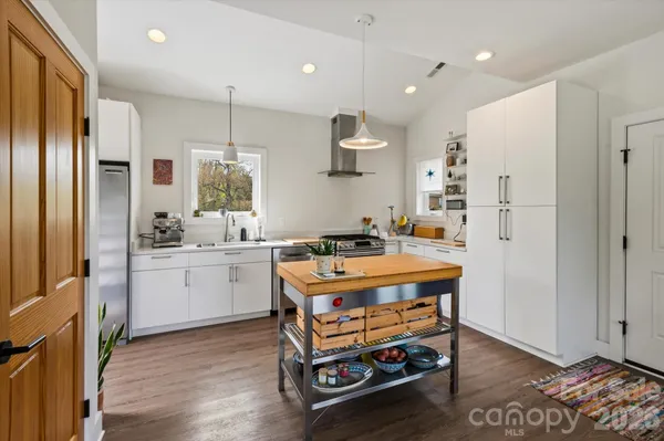 $550,000 | 239 Ashworth Avenue, Brevard, NC 28712