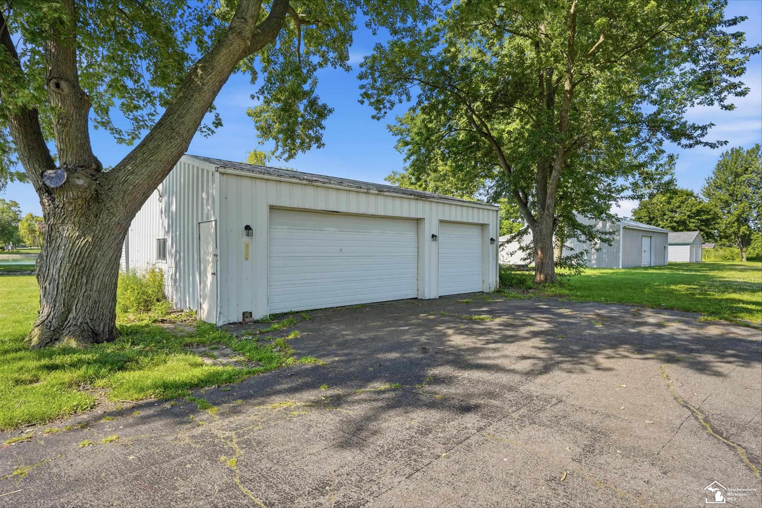 2870 Carleton Rockwood Road Carleton, MI 48117 - Photo 23 of 28