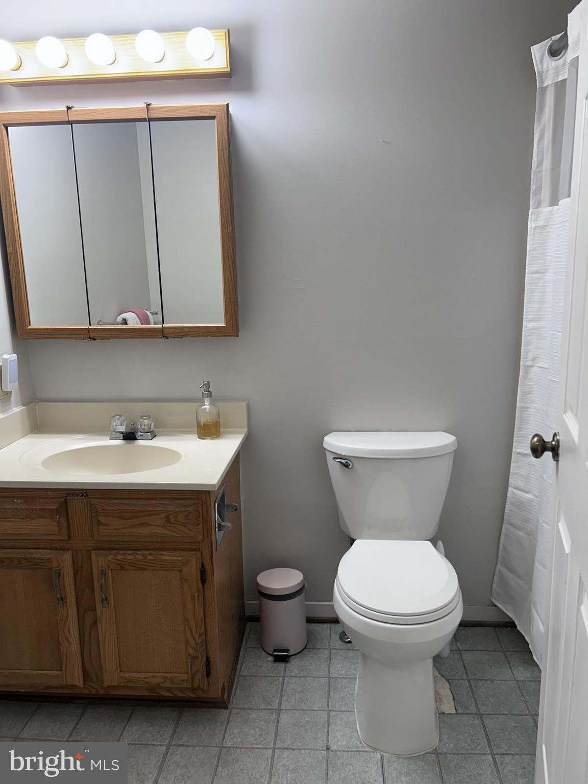 63 Buck Road Stafford, VA 22556 - Photo 27 of 44 upper hall bath