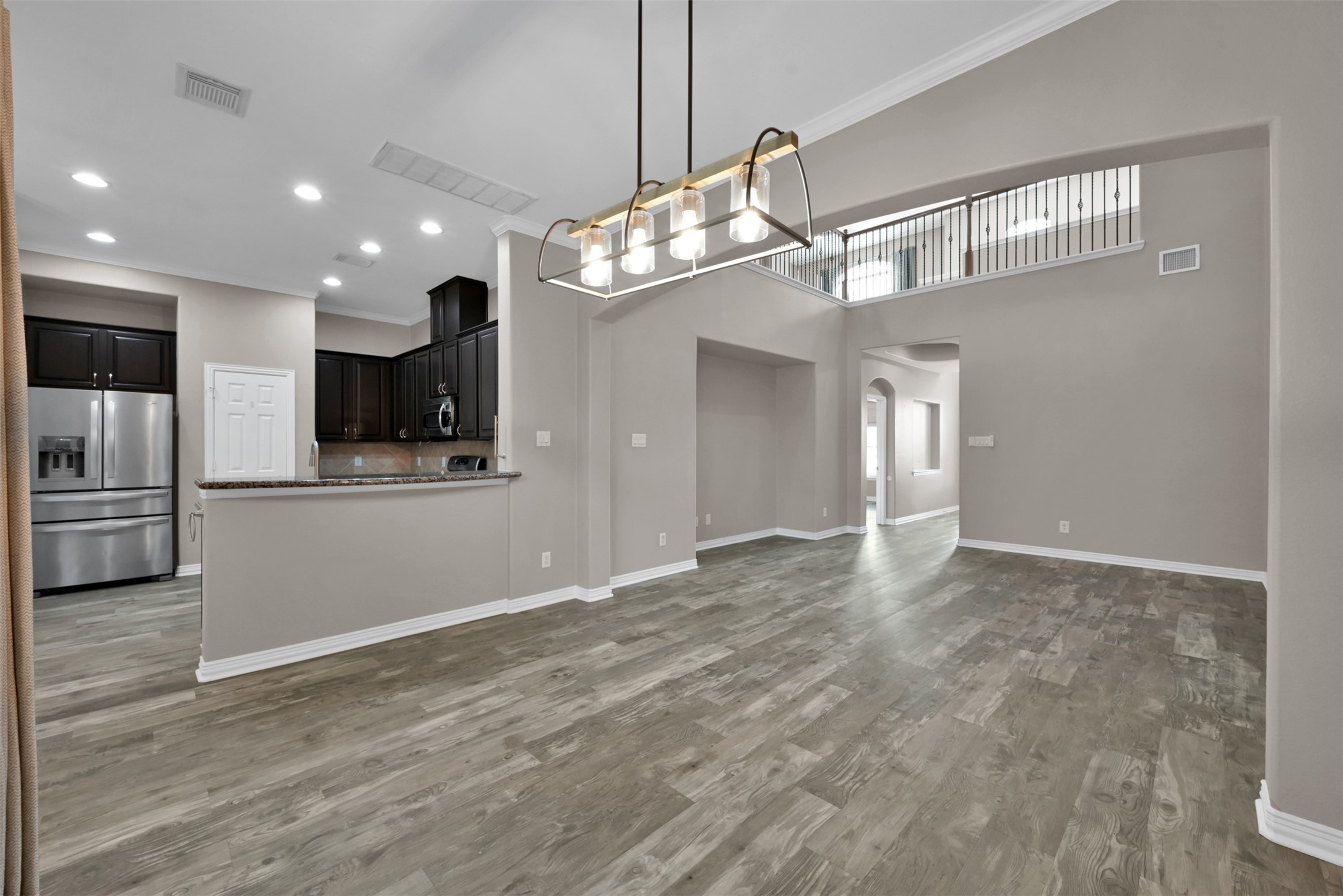 9222 Sunlight Oak Lane Houston, TX 77070 - Photo 10 of 29 a view of a kitchen with a sink and dishwasher kitchen view