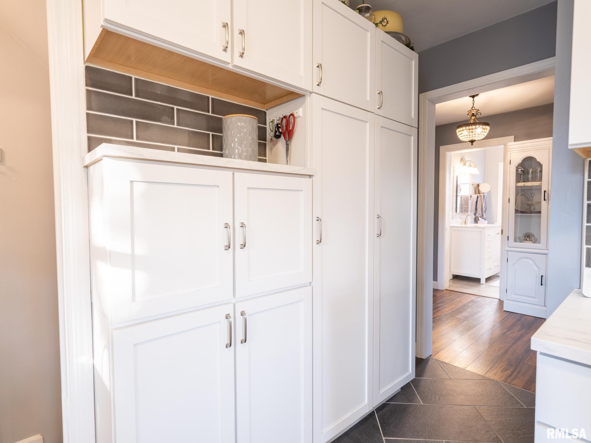 1103 West Ridge Road Peoria, IL 61614 - Photo 18 of 53 Gallery Image 18