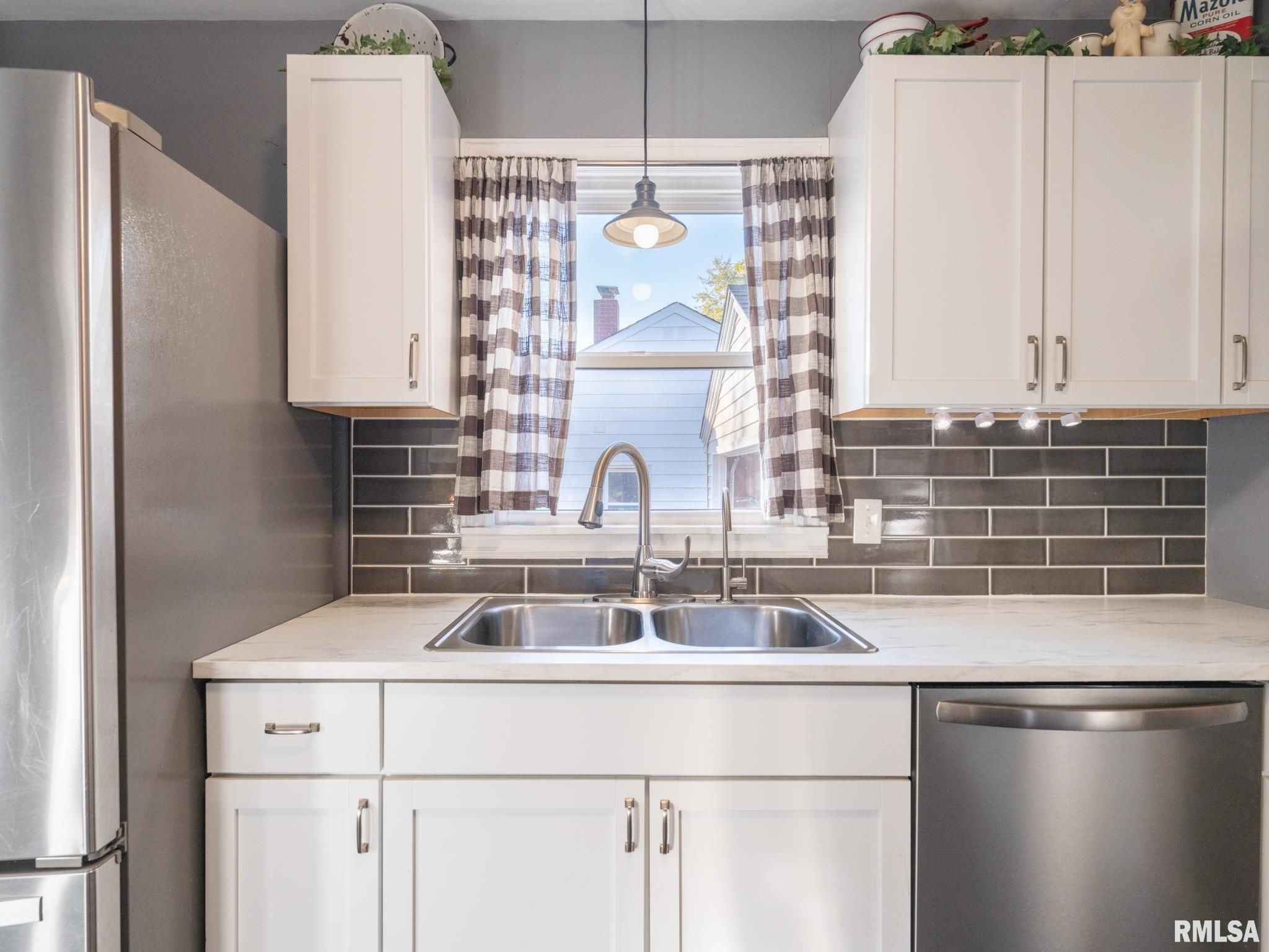 1103 West Ridge Road Peoria, IL 61614 - Photo 23 of 53 Gallery Image 23