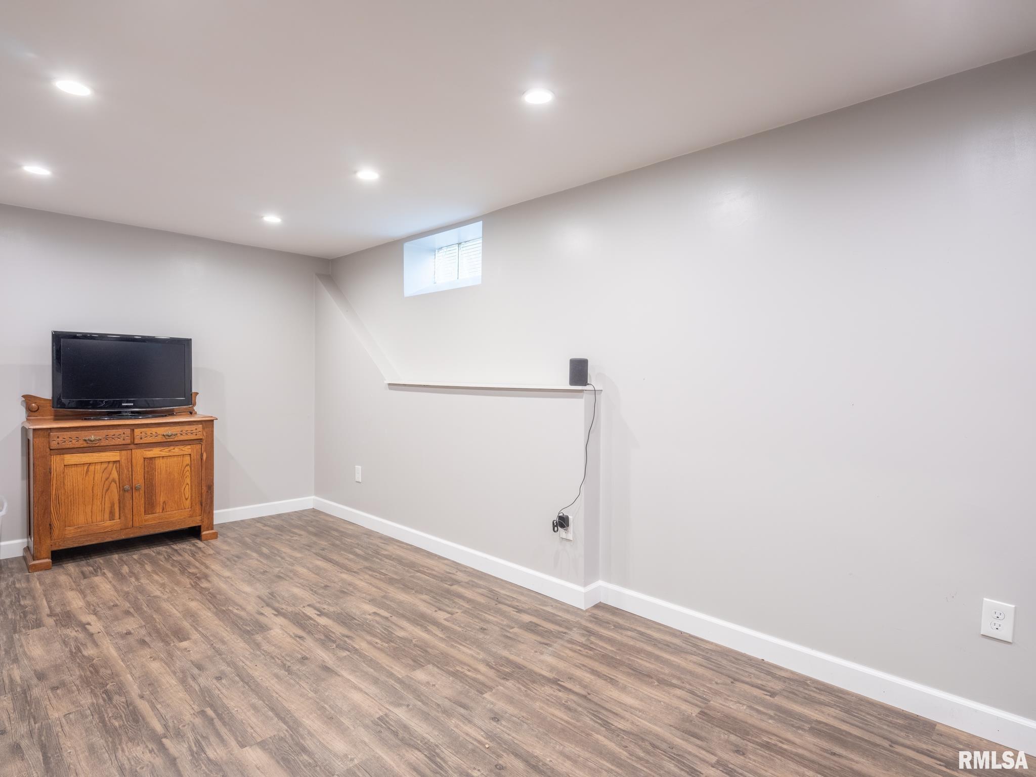 1103 West Ridge Road Peoria, IL 61614 - Photo 45 of 53 Gallery Image 45
