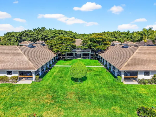 $23,000,000 | 3405 Old Hampton Drive, Wellington, FL 33414