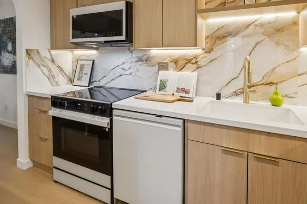 $869,000 | 142 Mission Drive, East Palo Alto, CA 94303