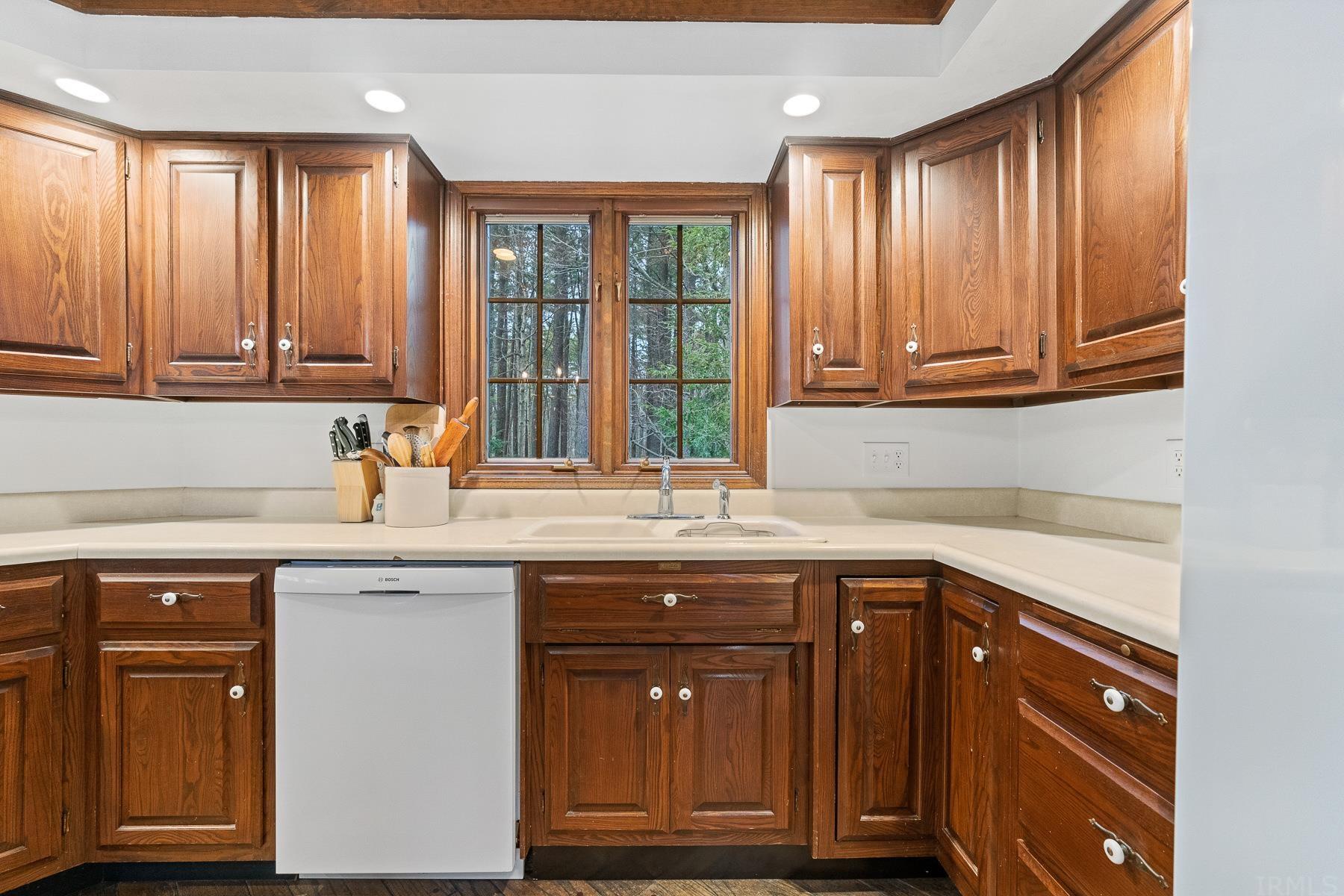 14011 Spring Hollow Road Fort Wayne, IN 46814 - Photo 8 of 22