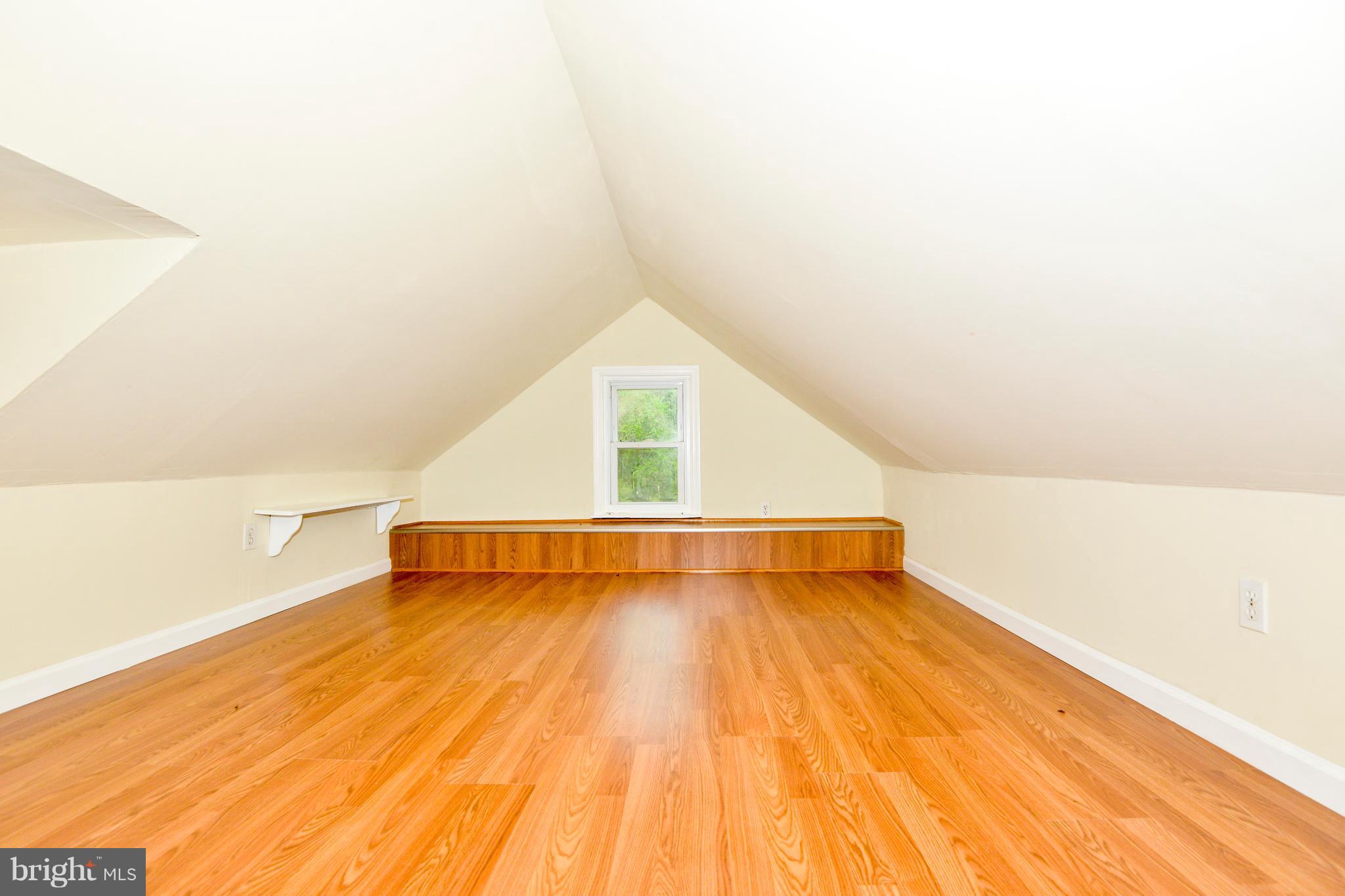 20300 Bucklodge Road Boyds, MD 20841 - Photo 18 of 23 loft