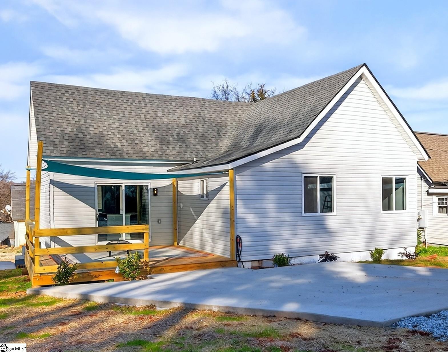 35 Henry Street Greenville, SC 29605 - Photo 2 of 38
