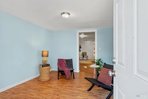$659,000 | 201 Triplett Drive, Cloverdale, CA 95425