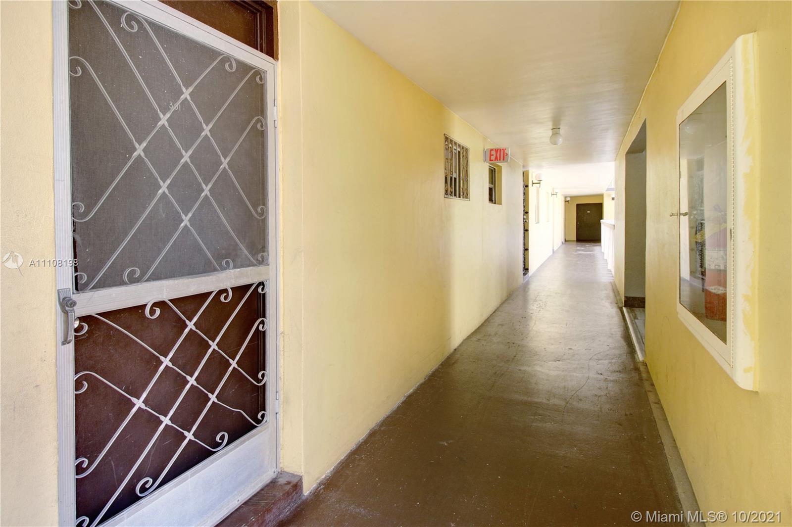 15600 Northwest 7th Avenue, Unit 3011 Miami, FL 33169 - Photo 24 of 30 a view of an entryway