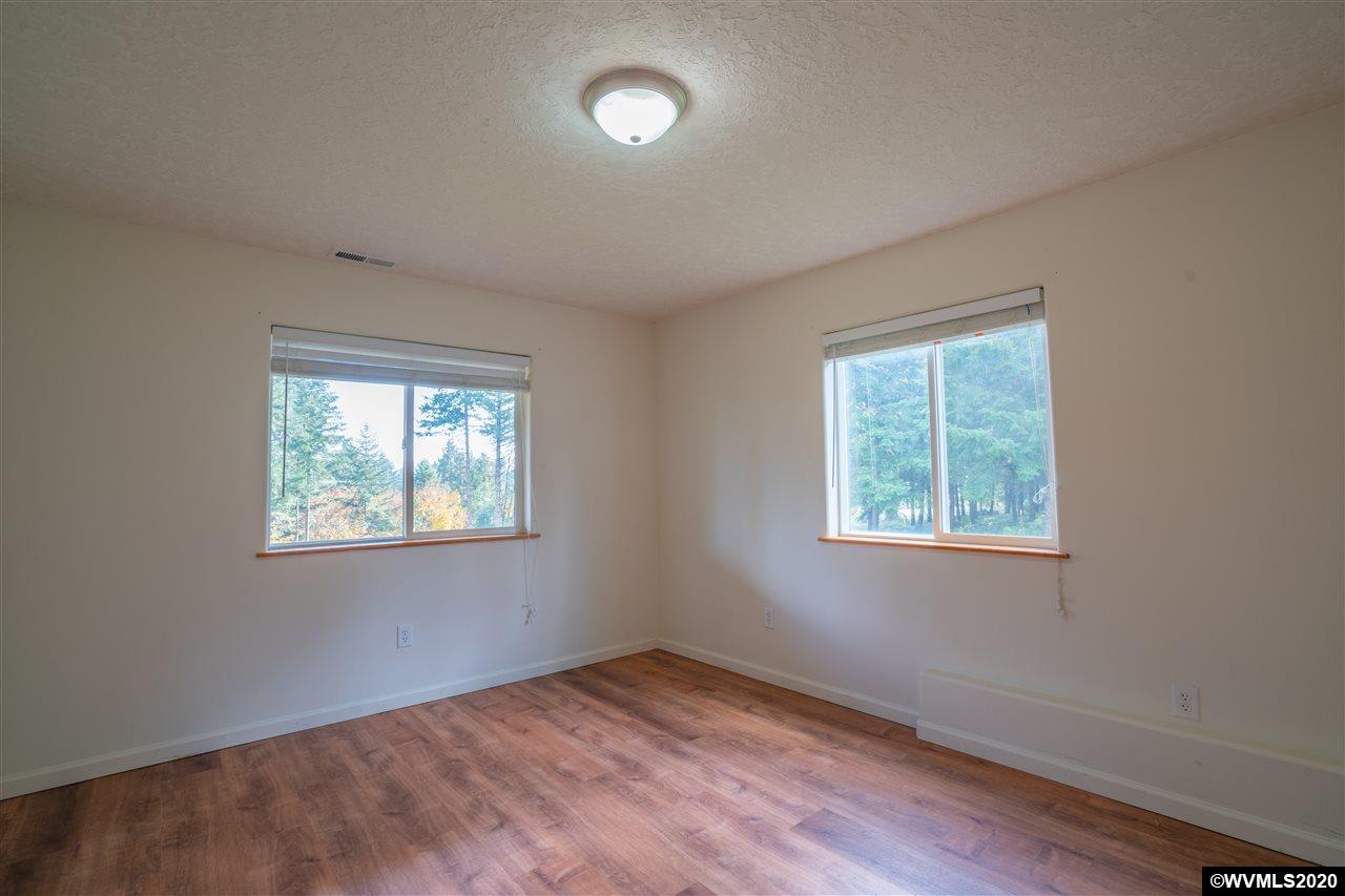 2508 Liberty Road Dallas, OR 97338 - Photo 32 of 41