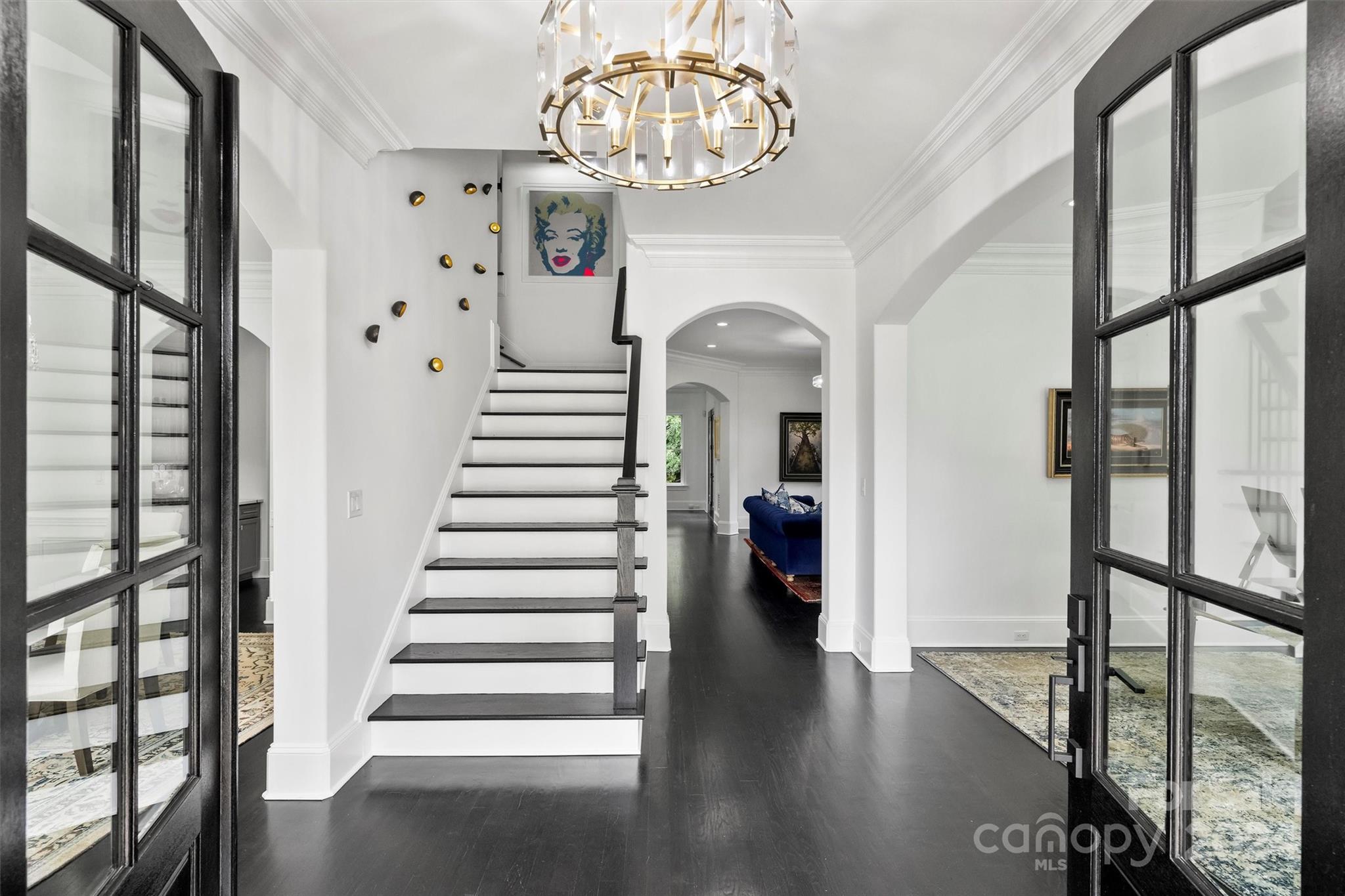 6128 Sharon Road Charlotte, NC 28210 - Photo 4 of 48 Gallery Image 4