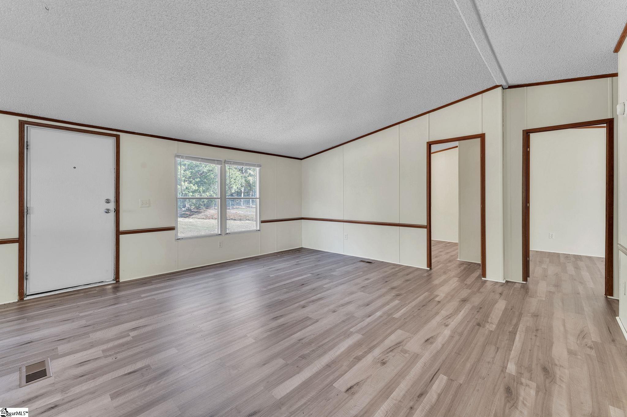 421 Brown Farm Road Seneca, SC 29678 - Photo 4 of 25