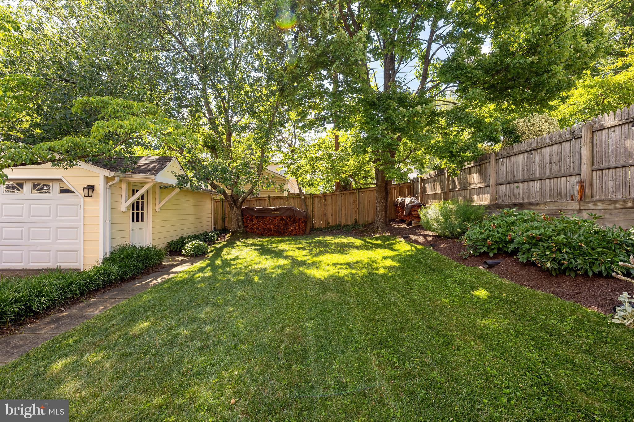 2832 Summerfield Road Falls Church, VA 22042 - Photo 38 of 43