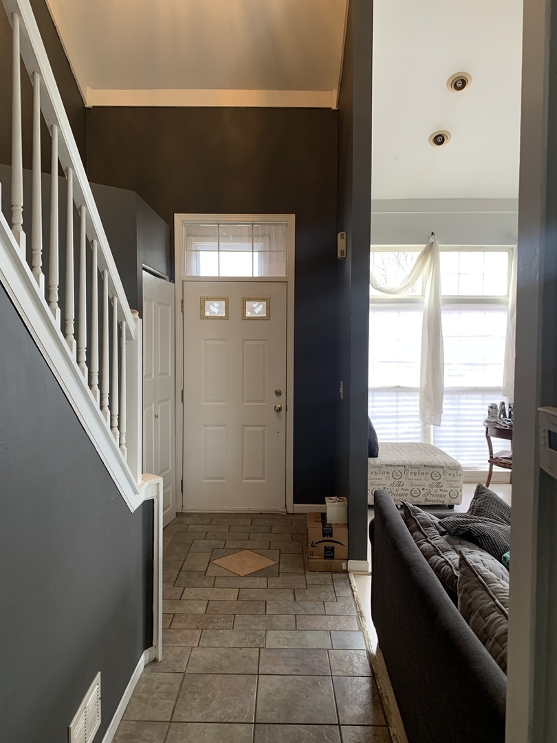 1162 Coventry Lane Bolingbrook, IL 60440 - Photo 4 of 19