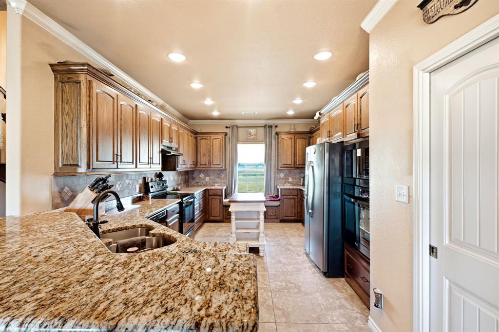12411 Strittmatter Road Pilot Point, TX 76258 - Photo 11 of 37 Gallery Image 11