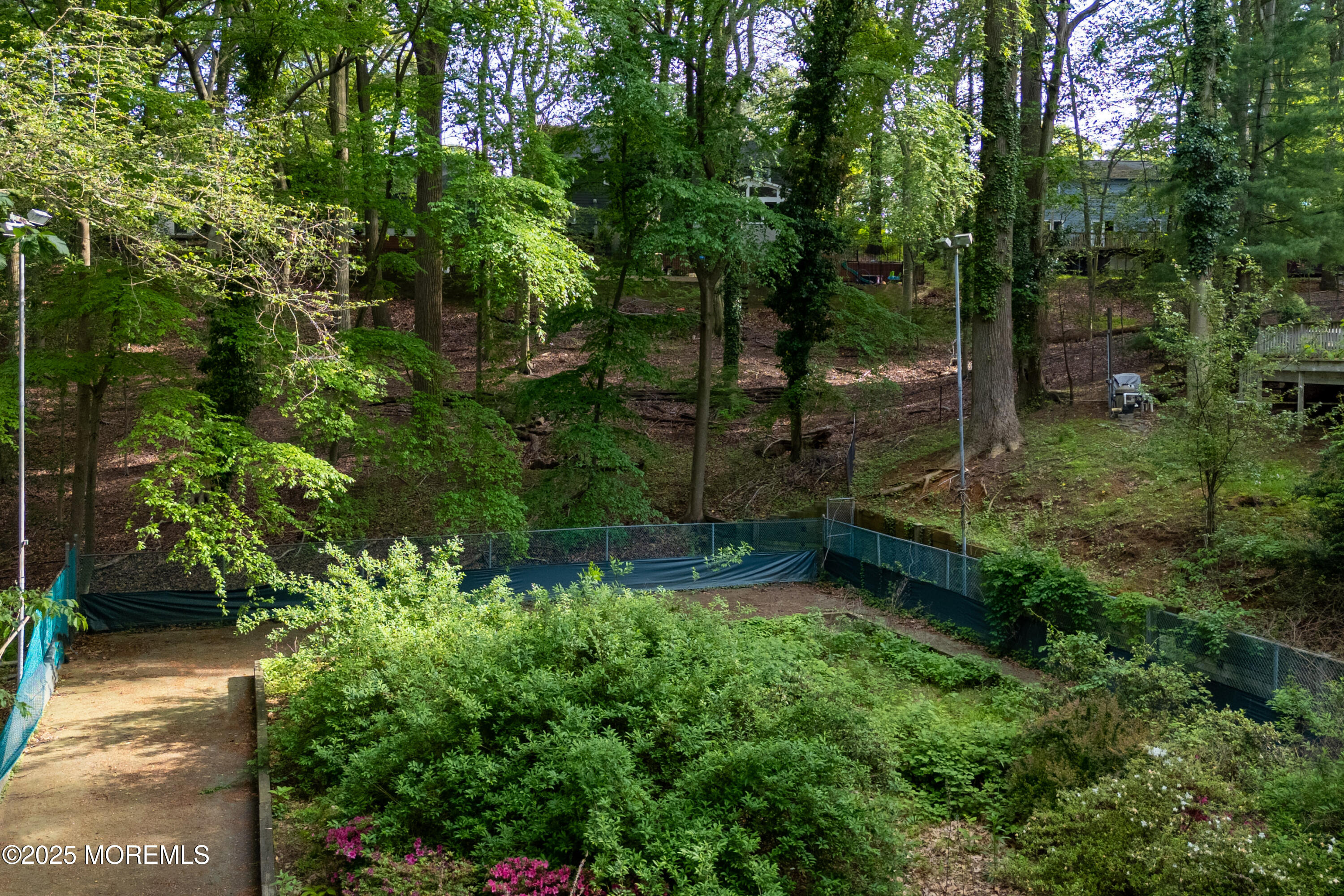 160 Pelican Road Middletown, NJ 07748 - Photo 51 of 65 a backyard of a house with lots of green space