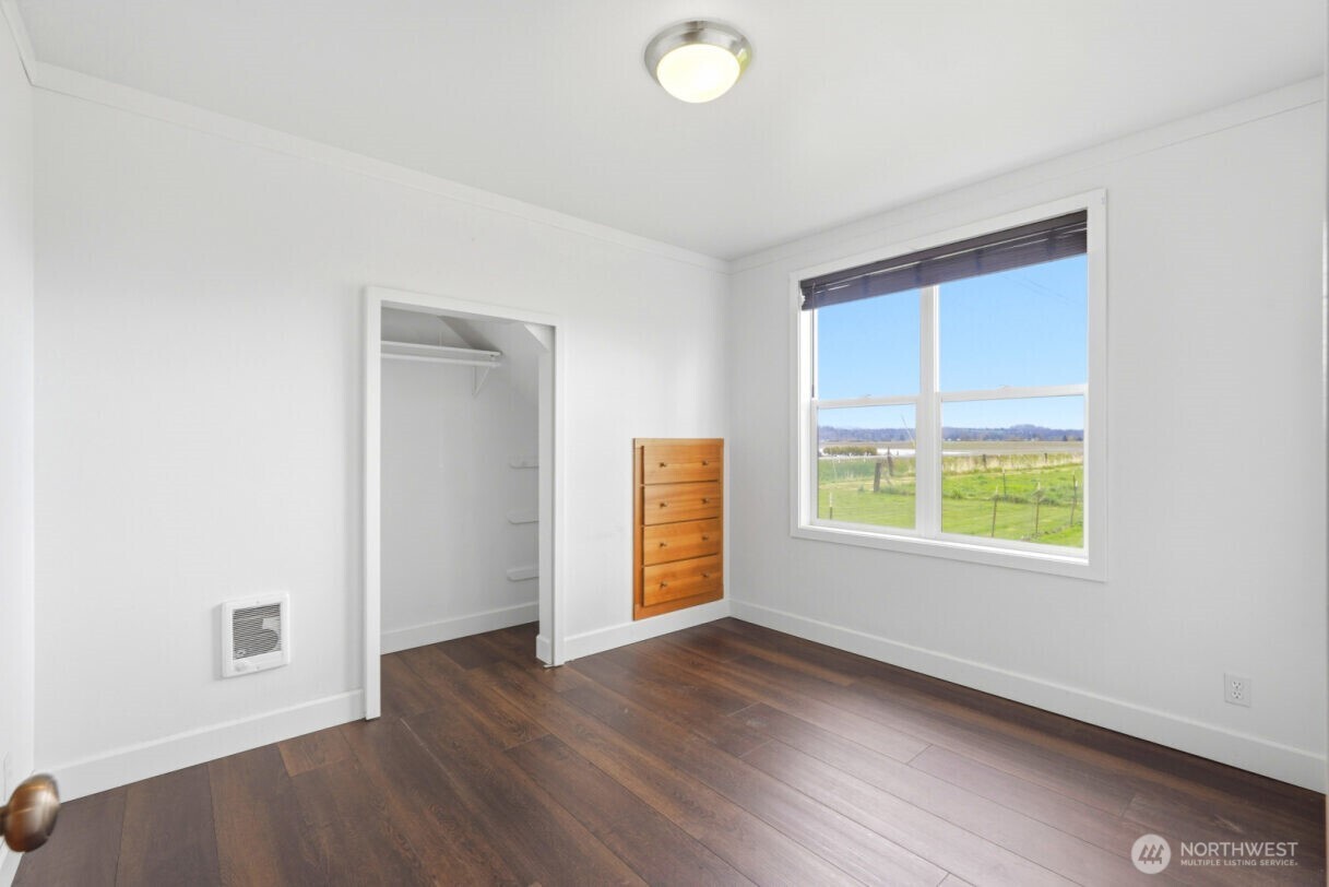 19500 Dahlstedt Road Burlington, WA 98233 - Photo 18 of 39