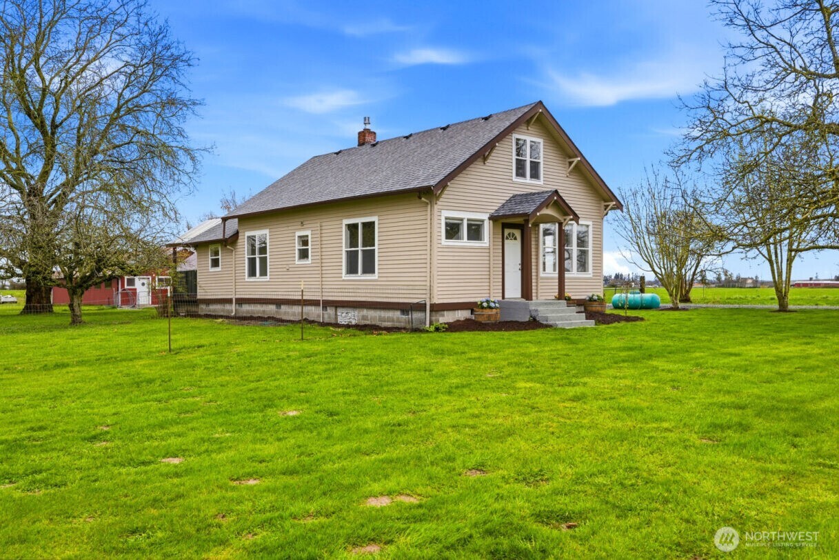 19500 Dahlstedt Road Burlington, WA 98233 - Photo 2 of 39