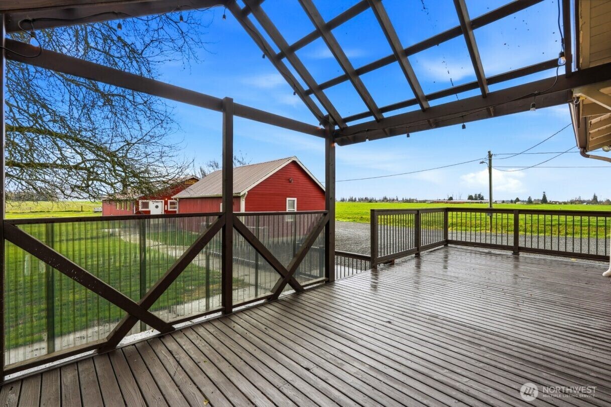 19500 Dahlstedt Road Burlington, WA 98233 - Photo 23 of 39 a view of sitting area