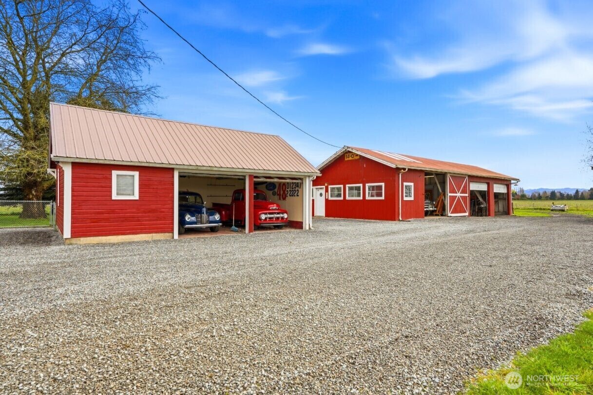 19500 Dahlstedt Road Burlington, WA 98233 - Photo 32 of 39 a view of a house with a street
