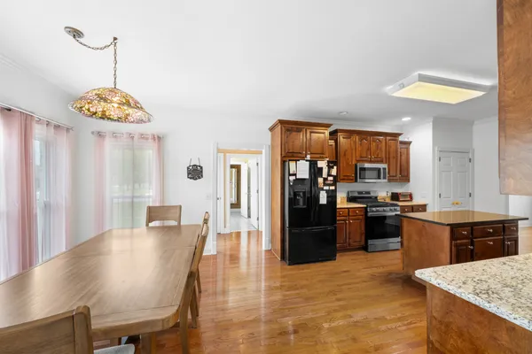 $544,900 | 215 Franklin Heights Drive, Winchester, TN 37398