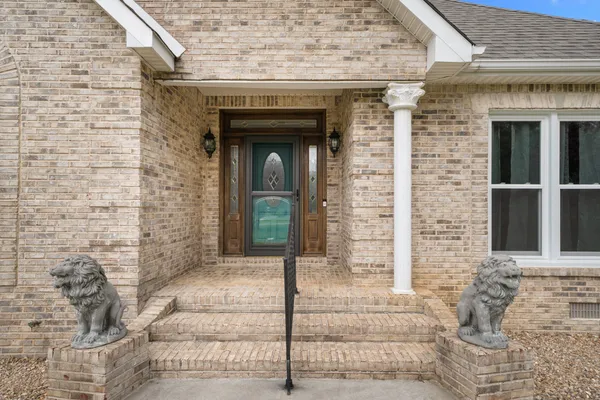 $544,900 | 215 Franklin Heights Drive, Winchester, TN 37398