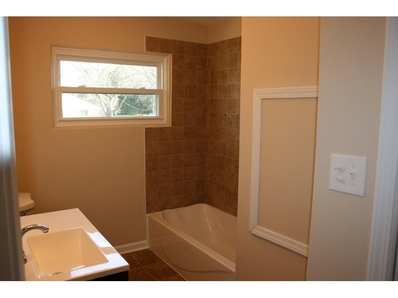 2704 Thompson Road Indianapolis, IN 46227 - Photo 8 of 10 Gallery Image 8