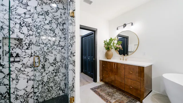 a close view of sink and tap