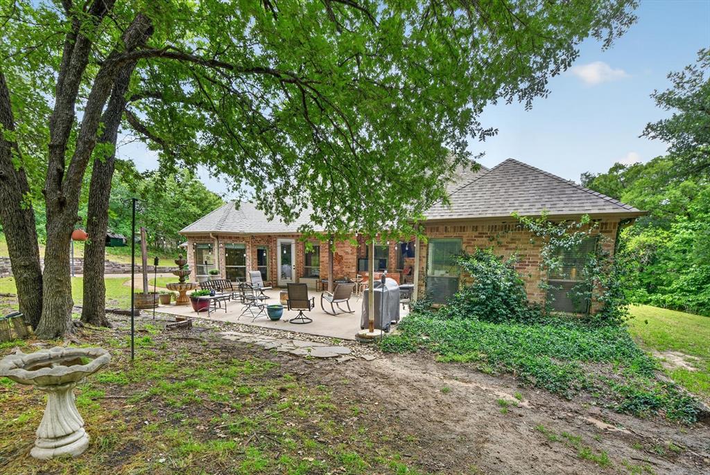 141 North Natural Spring Lane Azle, TX 76020 - Photo 4 of 39