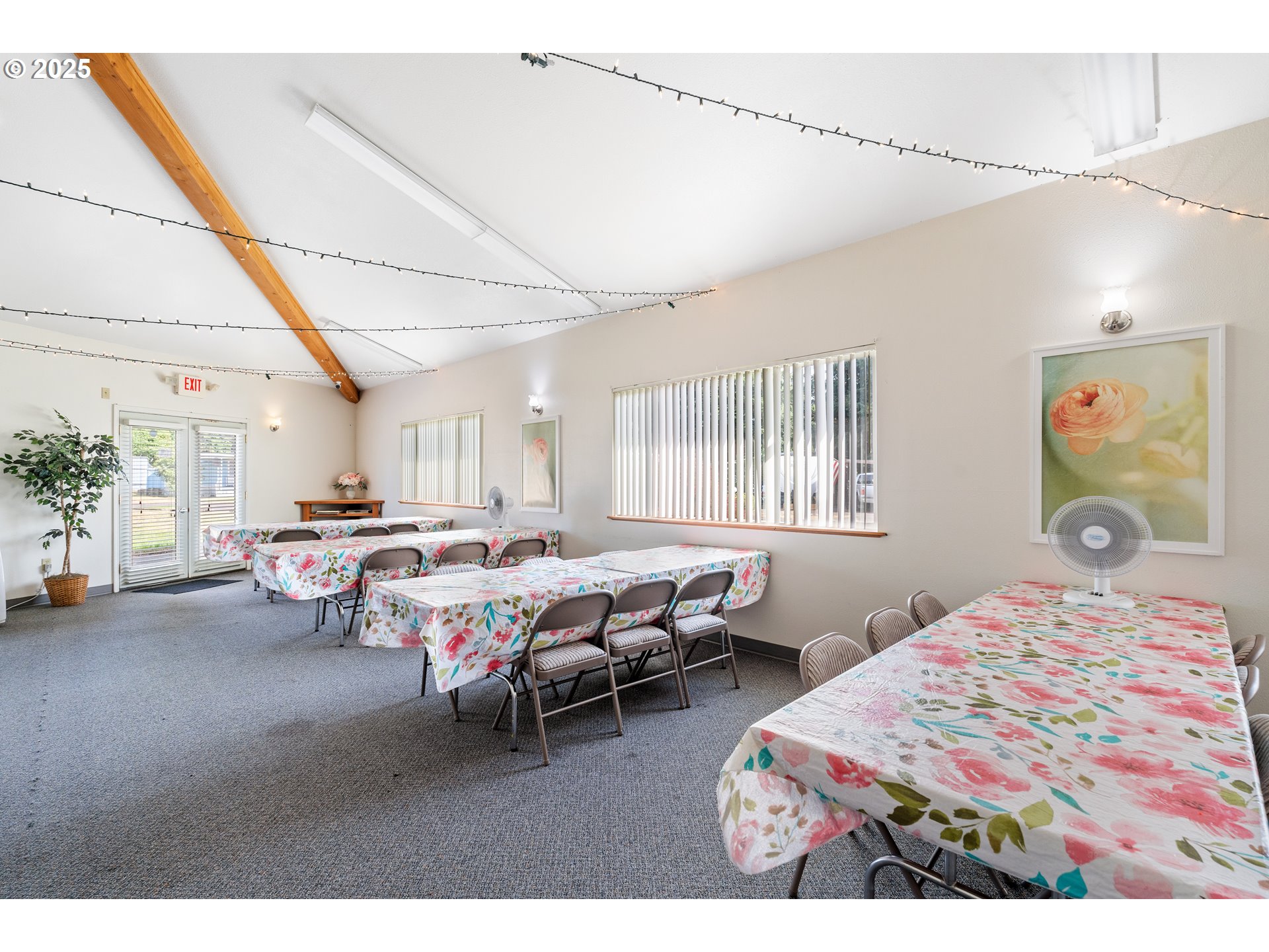 1625 Henderson Avenue Eugene, OR 97403 - Photo 14 of 20 a bedroom with a bed and a window