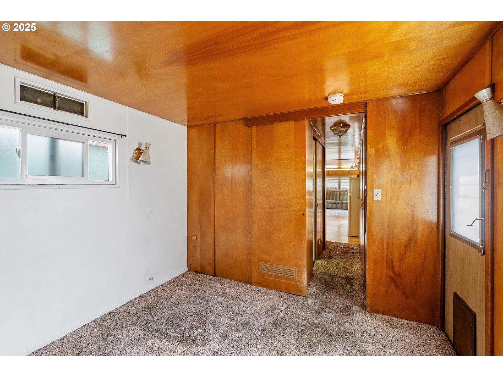 1625 Henderson Avenue Eugene, OR 97403 - Photo 10 of 20 a view of front door